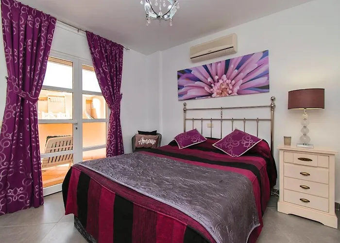 Amazing 2 Bedroom Location Lejlighed *