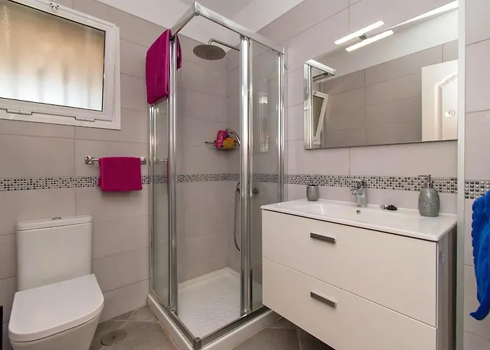 Amazing 2 Bedroom Location